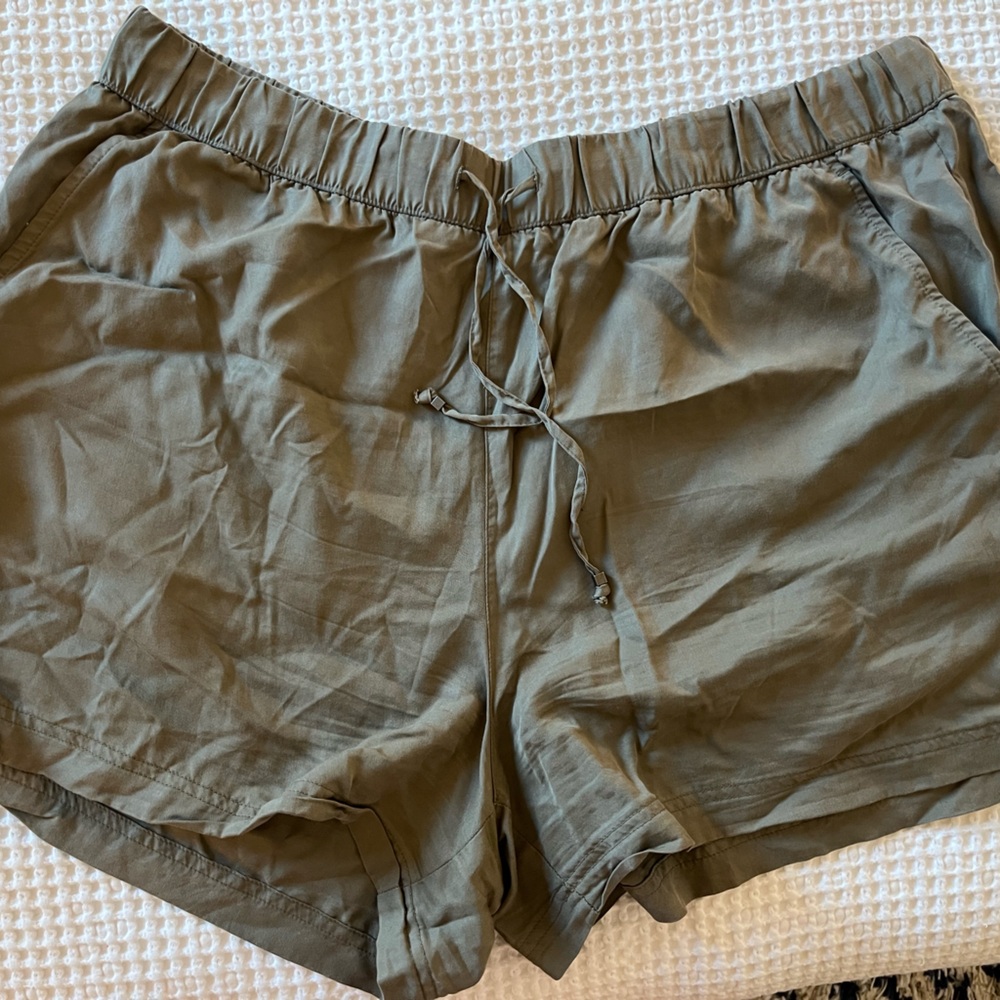 Banana Republic Olive Green Relaxed Drawstring Shorts
